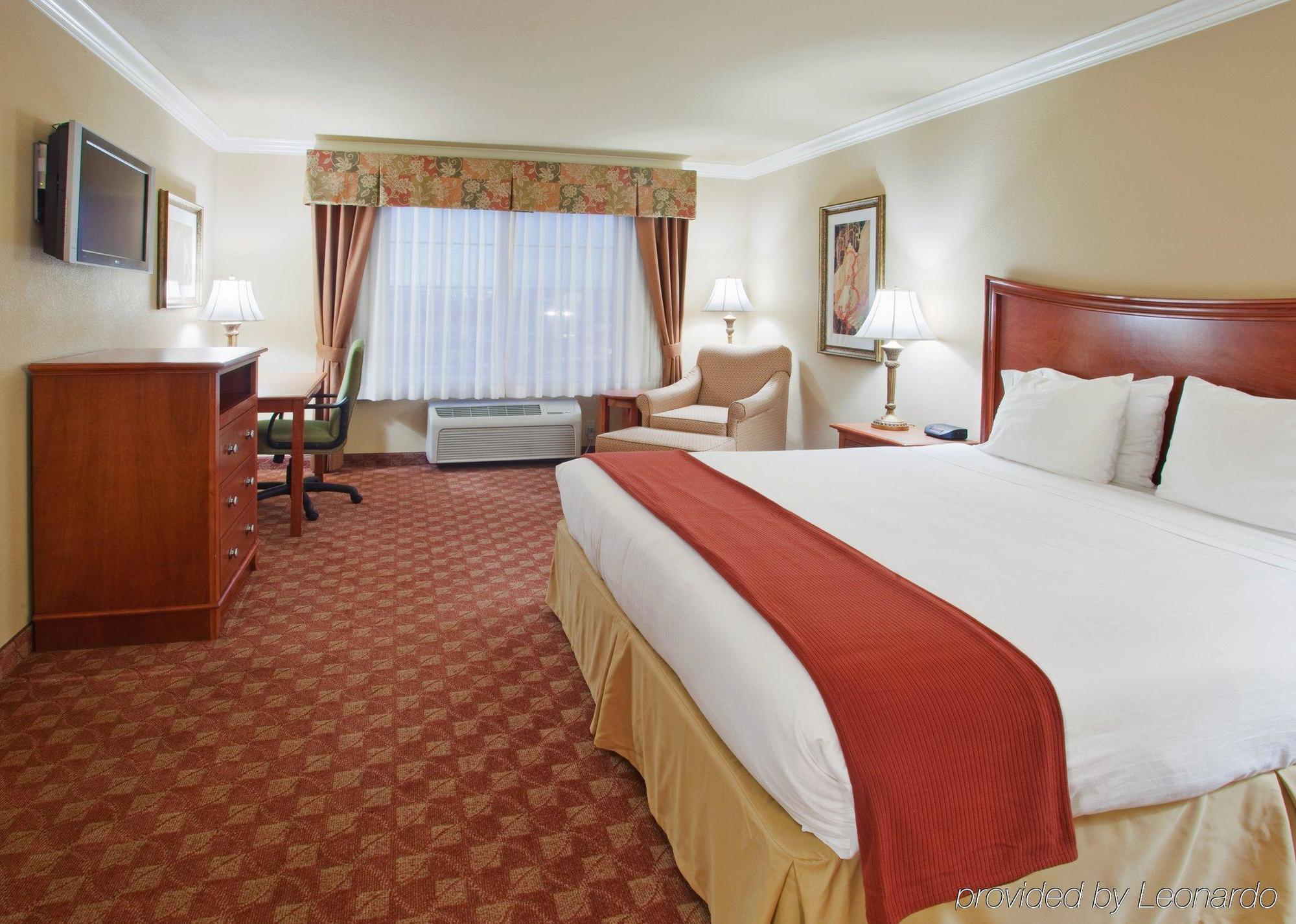 Holiday Inn Express & Suites Oakland - Airport By Ihg Dış mekan fotoğraf