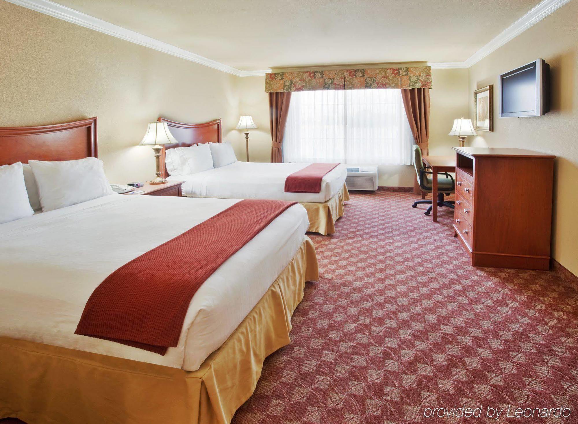 Holiday Inn Express & Suites Oakland - Airport By Ihg Oda fotoğraf