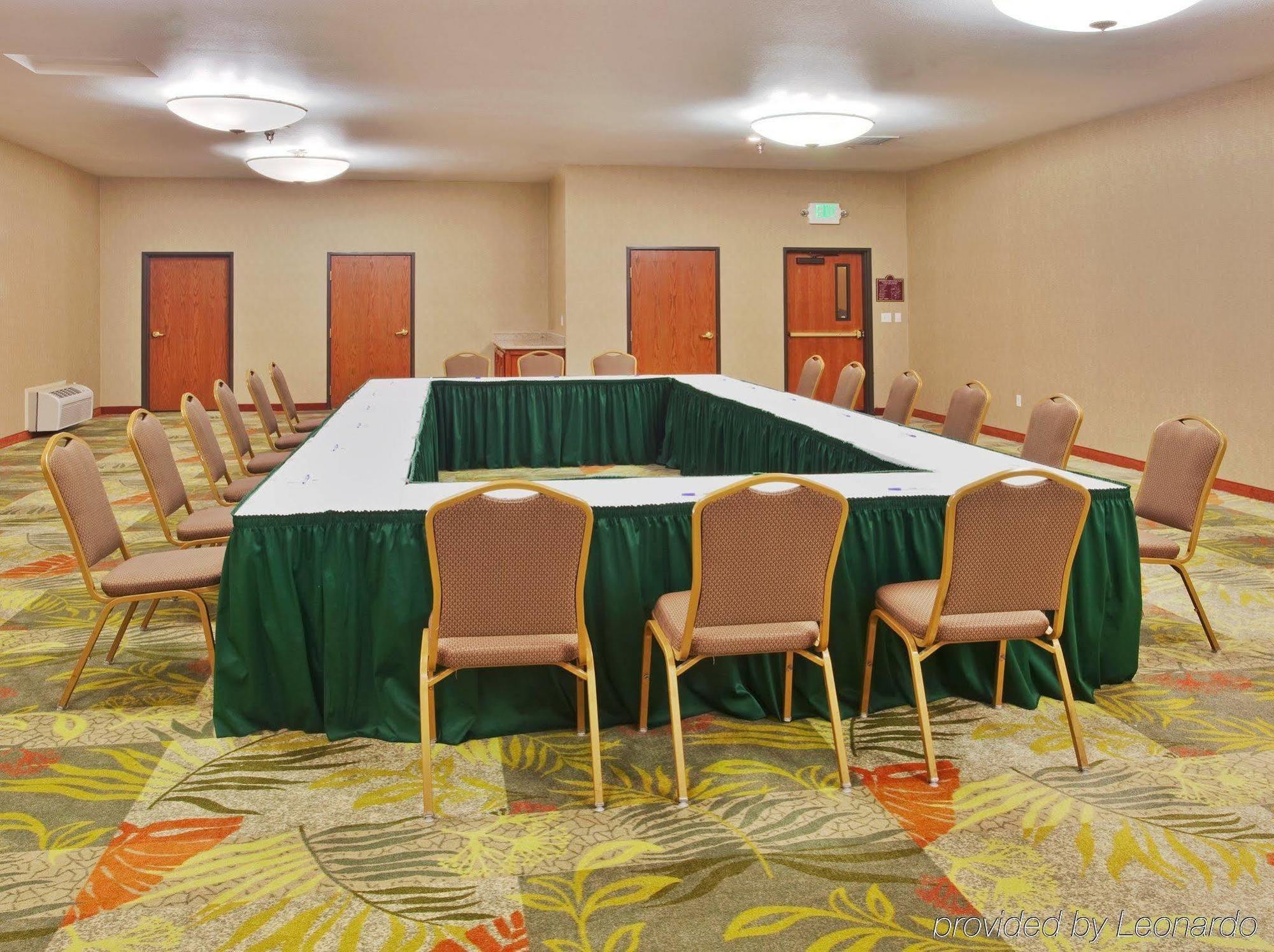 Holiday Inn Express & Suites Oakland - Airport By Ihg Dış mekan fotoğraf