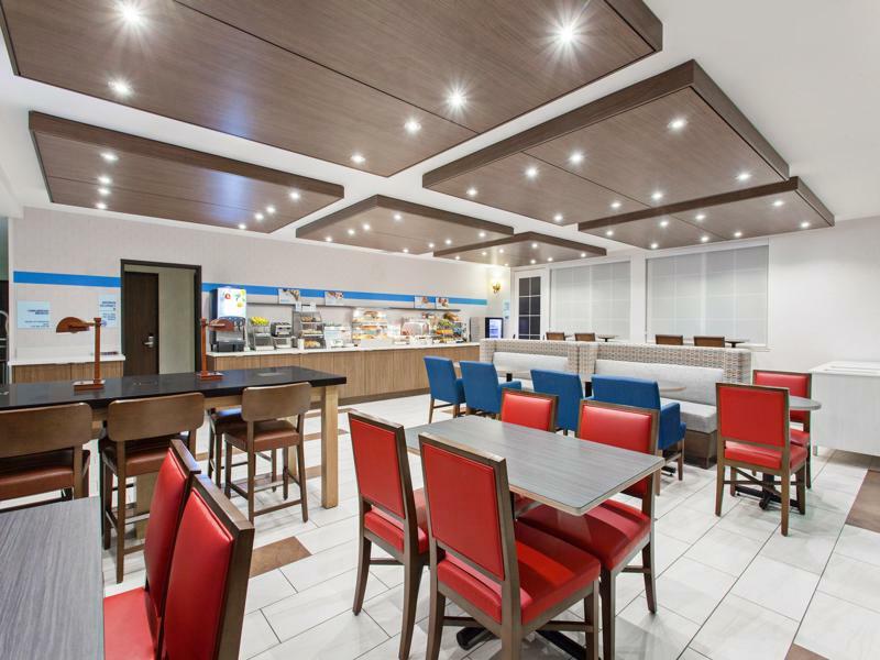 Holiday Inn Express & Suites Oakland - Airport By Ihg Dış mekan fotoğraf